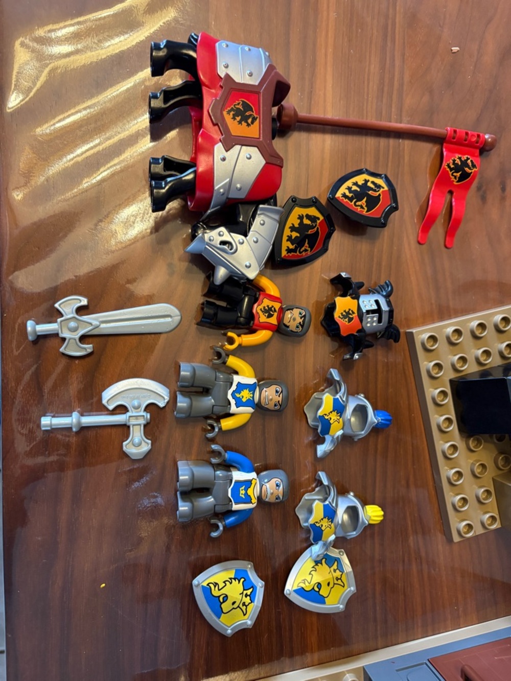 2004 Lego Duplo Knights Castle - Picture 7 of 8